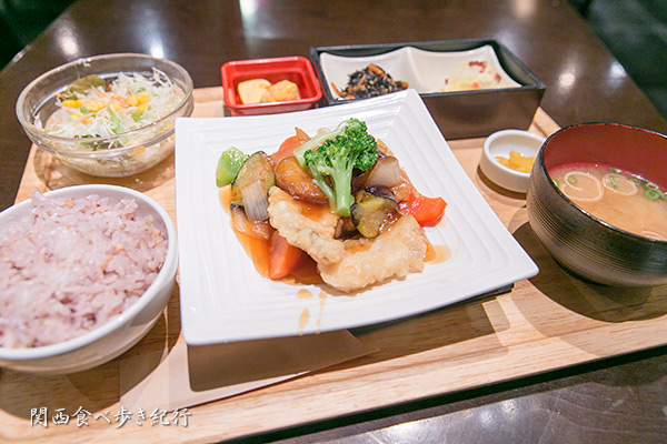 野菜と白身魚の黒酢あんかけ定食