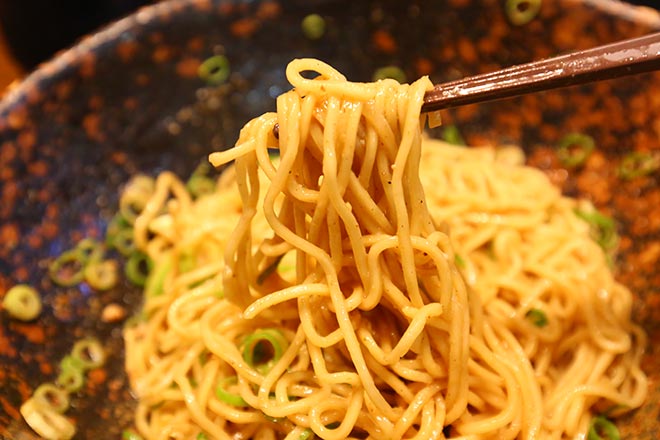 汁なし担担麺を食べてみた