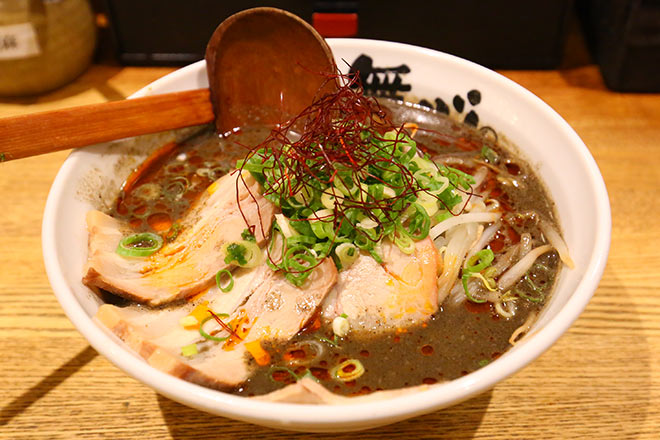 麺や舞心の黒胡麻担担麺