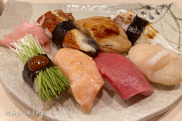 鈴木愛理セットを食べる