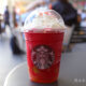 スタバのスイカのフラペチーノ「GABURI SUIKA」をスタバのテラス席で